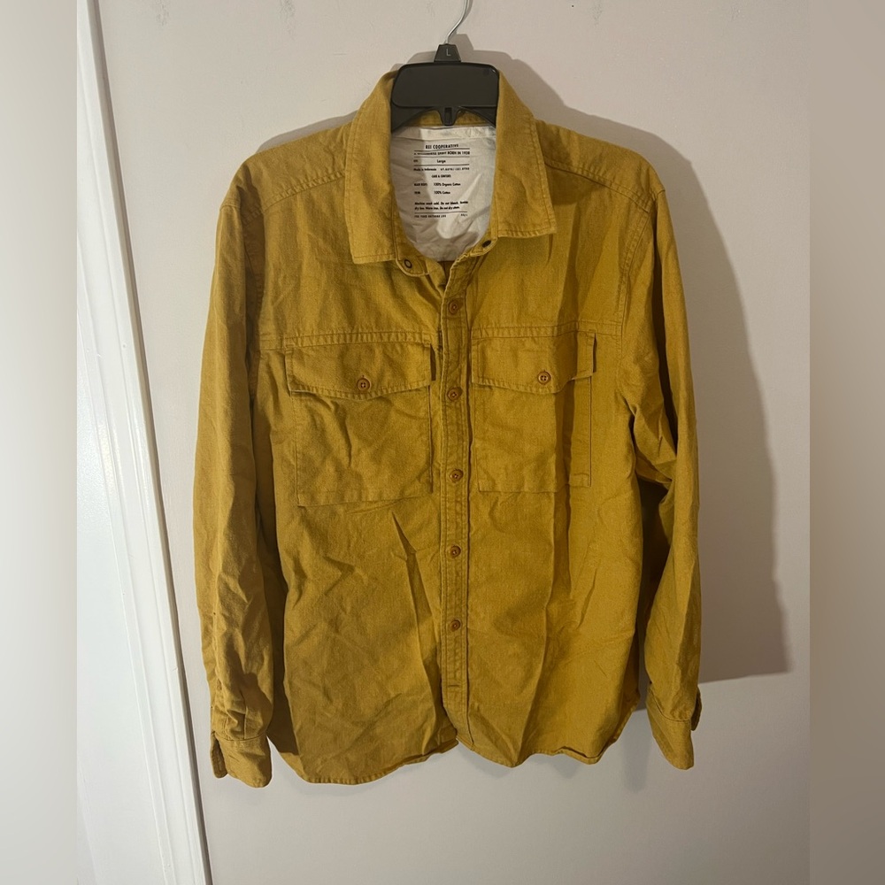 REI Cooperative Mens Button Up Shirt